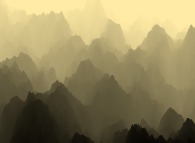 Montagnes et brouillard 